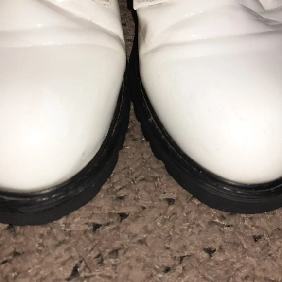 YOSUKE-White Faux Patent Lace-Up Oxfords-Sz 24.5/8-Very Good - Picture 4 of 10